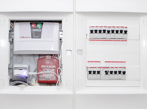 Монтируем электрический щиток, слаботочный щиток ABB, Legrand, Hager