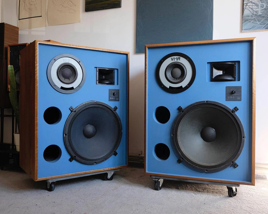Brillant blue RAL 5007 крашеная аудиосистема