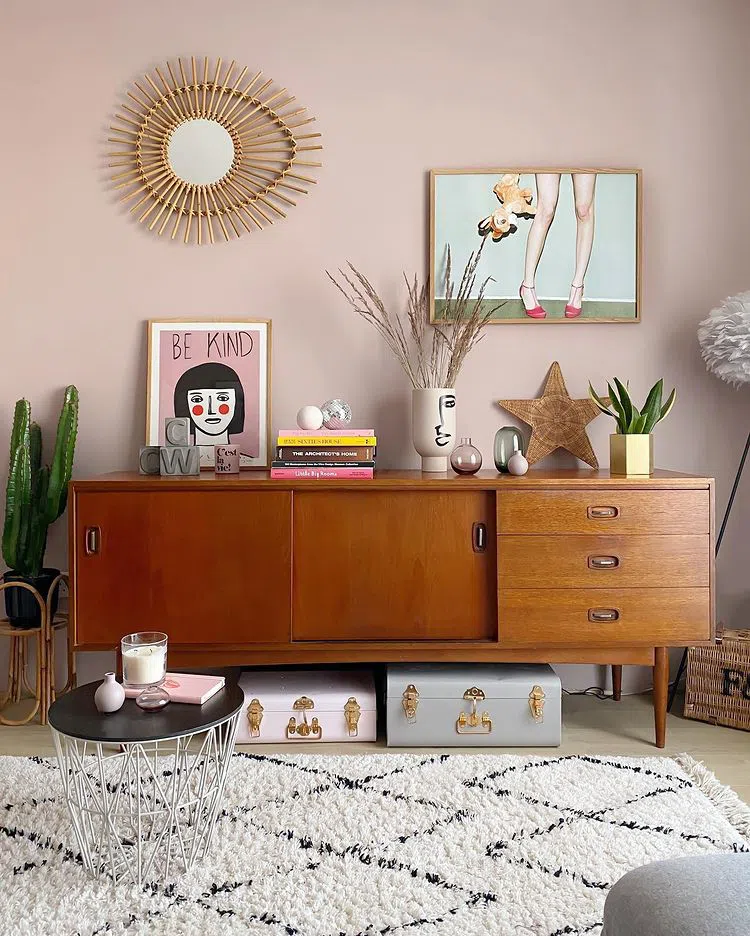 Интерьер в стиле модерн с пыльными розовыми стенами Light Peachblossom