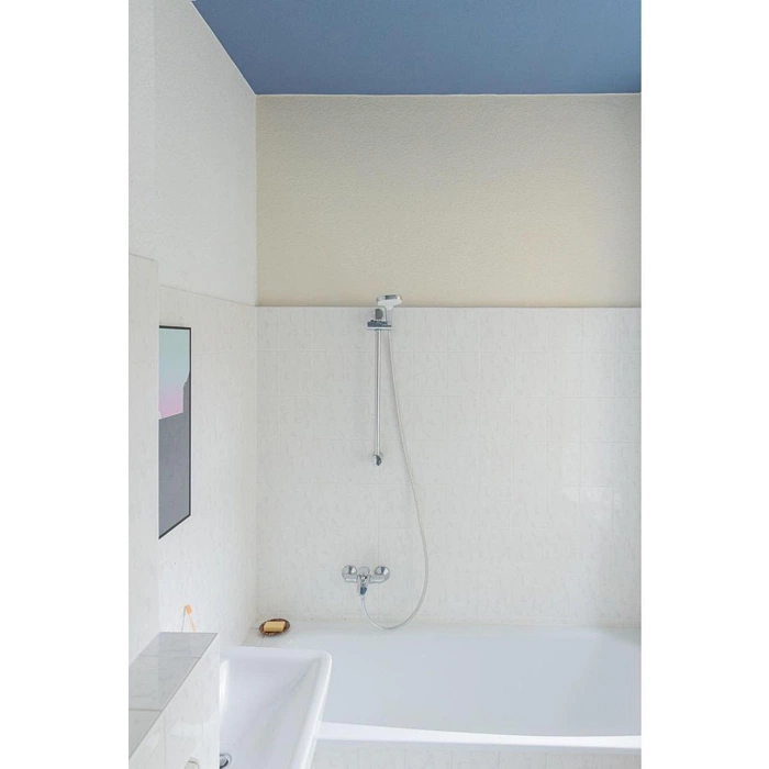 RAL  5014 синий потолок в ванной