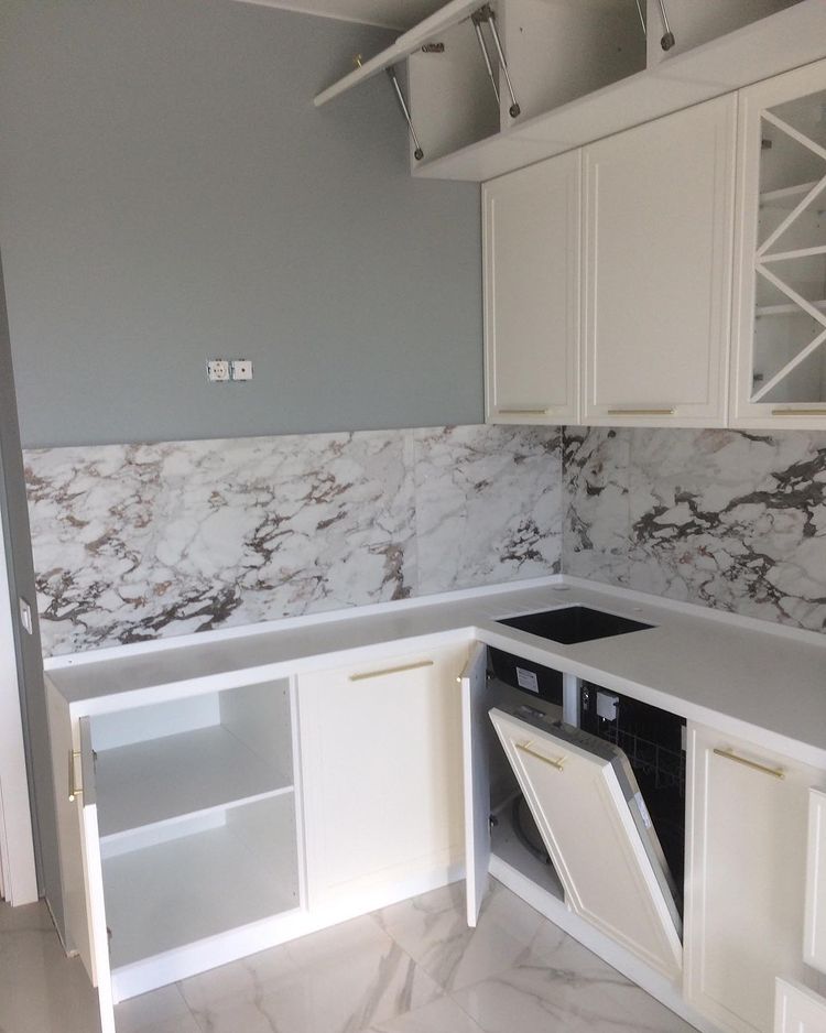 Серые стены на кухне RAL Classic 7038 Агатовый серый