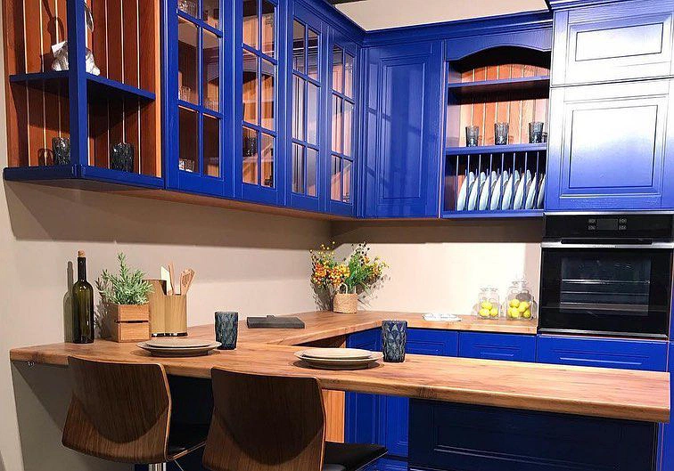 RAL Classic 5002 яркая синяя кухня