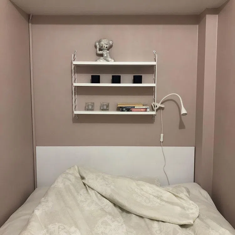 Спальная с бледными розовыми стенами Tikkurila Императрица