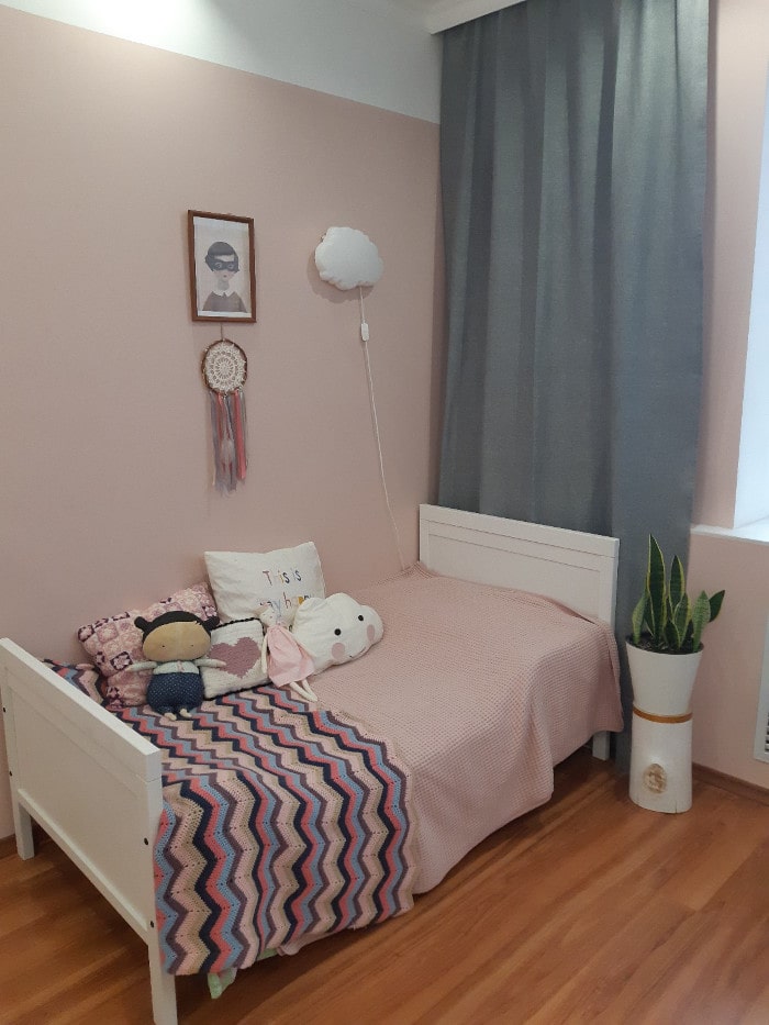 Детская комната с розовой стеной Y415 Tikkurila