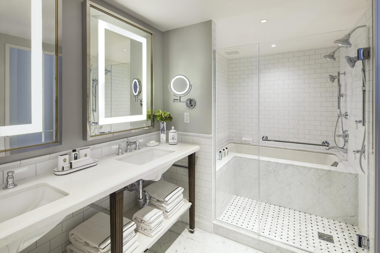 Фото ванной комнаты в отеле Barclay New York