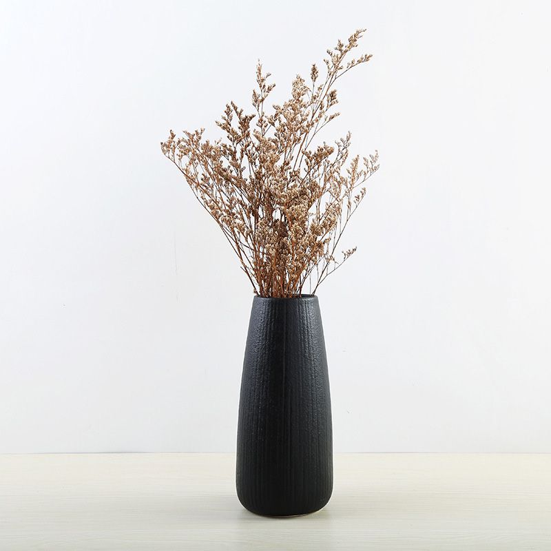 Черная керамическая ваза