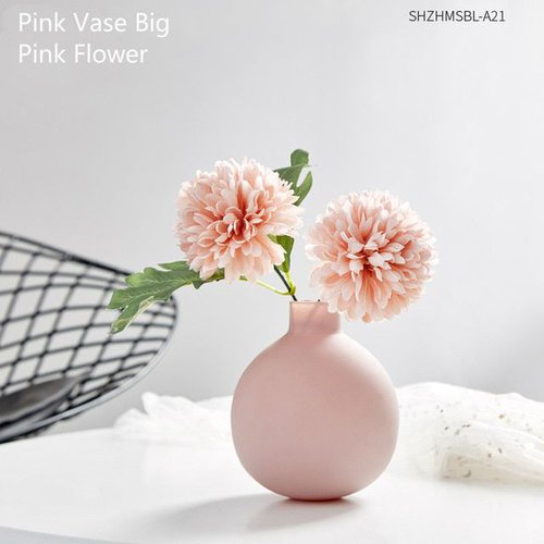 Розовая матовая ваза-шар