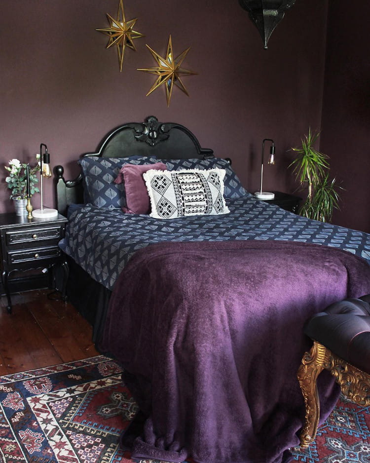 Ковер в марокканском стиле в спальной
