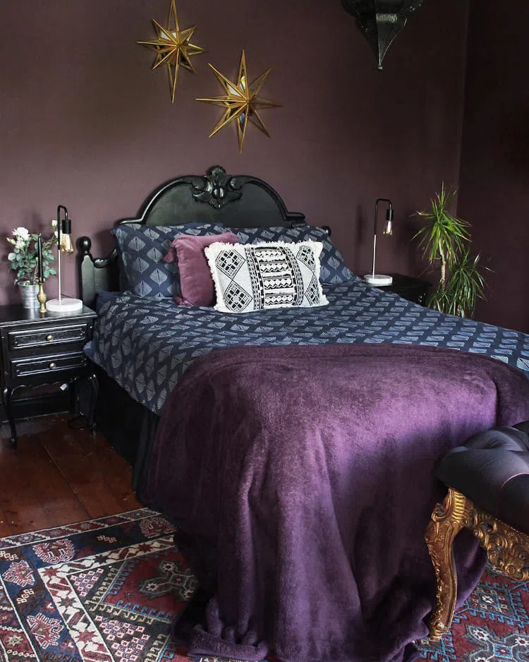 Ковер в марокканском стиле в спальной